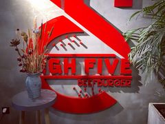 -HIGH FIVE哈福手工汉堡(桂林路店)
