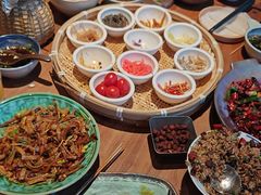 -包整·丝娃娃(一览甲秀楼风景店)