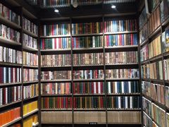 -钟书阁(群光广场店)