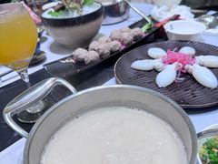 -红鼎豆捞·非遗鲍皇汤火锅(宝丰路店)