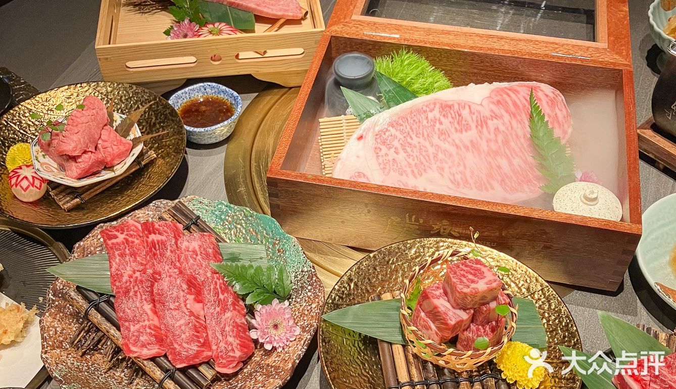  🌟圣诞特辑🎄：「碳楽牛势」与极致美食的浪漫约会