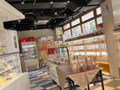 -85度C(生甜甜圈研究工坊·上海平凉店)