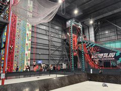 -极限PLAY运动娱乐新世界·团建派对表演休闲馆·室内高空游乐园