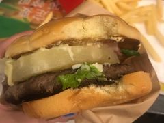 -麦当劳(乳山路店)