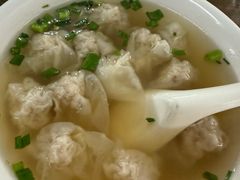 -张阿三馄饨店