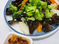 西兰花木耳炒山药-海知道大连海鲜水饺(南山大冲店)
