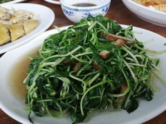 马兰头炒豆干-唔呶喔哩酒家(生产街店)