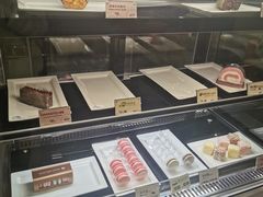 面包甜点陈列柜-麦当劳(哈西万达店)