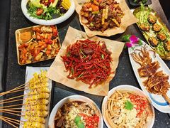 -依呀呀ktv烧烤小串(中山西路店)