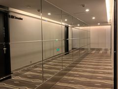 -桔子酒店(上海西藏北路地铁站店)