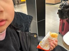 -麦当劳(上海虹桥站30B检票口楼上)