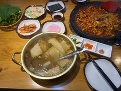 -红辣椒八爪鱼特色韩国料理专门店(远景路旗舰店)