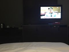 -武汉光谷广场杨家湾地铁站怡程酒店
