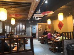 大堂-锅来乐地锅鸡(安亭店)