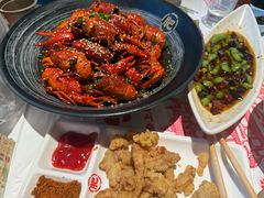 -肥肥虾庄·金牌油焖大虾(汉街SKP店)