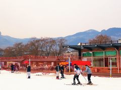 -济南卧虎山滑雪场