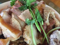 农家猪肘-迈臣农家乐