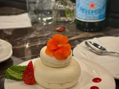 法式荔枝慕斯配树莓-LESCEDARS Brasserie Bistro香柏树