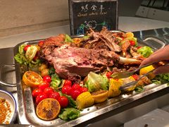 -元一希尔顿酒店·鲜切牛肉火锅禅自助餐厅