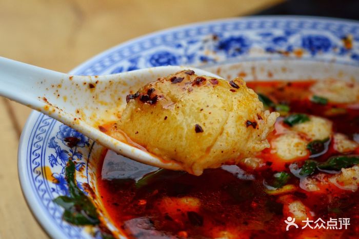 柞水洋芋糍粑经典麻辣糍粑图片