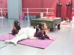 -舞霖精灵国际舞蹈教育中心(华创生活广场店)