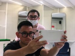 -PE SALON