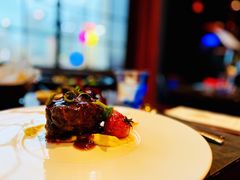 红酒炖牛尾-YUE·6·西式融合餐厅(外滩六号店)