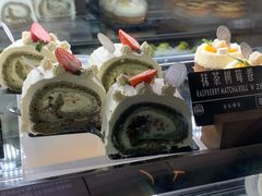 抹茶树莓卷-Juicy Bakery(瑞景店)