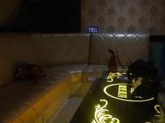 -皇家派对KTV(大润发店)
