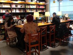 -西西弗书店&矢量咖啡(凯德晶萃广场店)