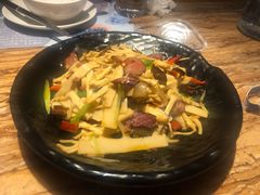 湖南腊肉炒鲜笋-蝴蝶汇音乐酒馆(罗湖店)