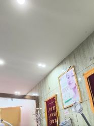 -苗医生专业祛痘·皮肤管理