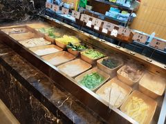 -黑金·寻焰自助百汇·烤肉·火锅(中街店)