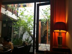 -Cuc Gach Quan Restaurant