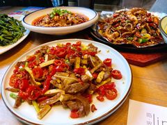 尖椒巴骨肉-临界音乐酒馆·小龙虾·江湖菜(华熙LIVE·鱼洞店)