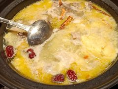 -松哥油焖大虾.小龙虾.黑鸭煲(海岸城店)
