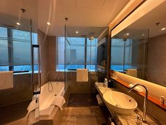 -上海龙之梦万丽酒店