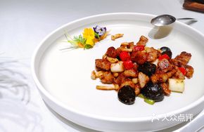 Stir-Fried Beef Cubes with Scallion and Garlic