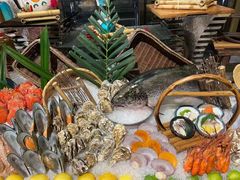 -大中华希尔顿酒店-念自助餐·嗨啤·小龙虾