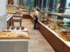面包甜点陈列柜-巴黎贝甜(常德路店)