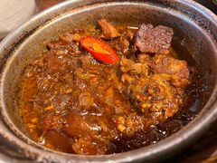 -Cuc Gach Quan Restaurant