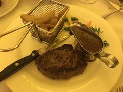 -成桂西餐厅·42年的味道(五大道疙瘩楼店)