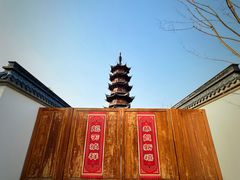 -龙华寺