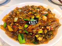 -阿瓦山寨·湘菜现炒·剁椒鱼头王(咸阳总店)
