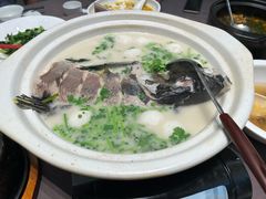 -香山湖家家宴(中山陵店)