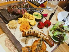 -Mark&Mars Restaurant
