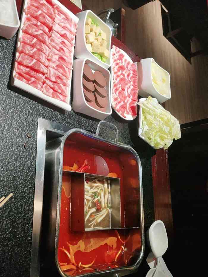 侯氏火锅(汇中广场店)