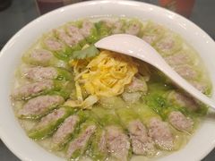 -鞍山大白鲨美食酒店