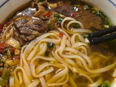 -矮子粉店1985·长沙米粉(湘春路店)