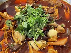 -川流不息·地道川菜·小龙虾(松东路店)